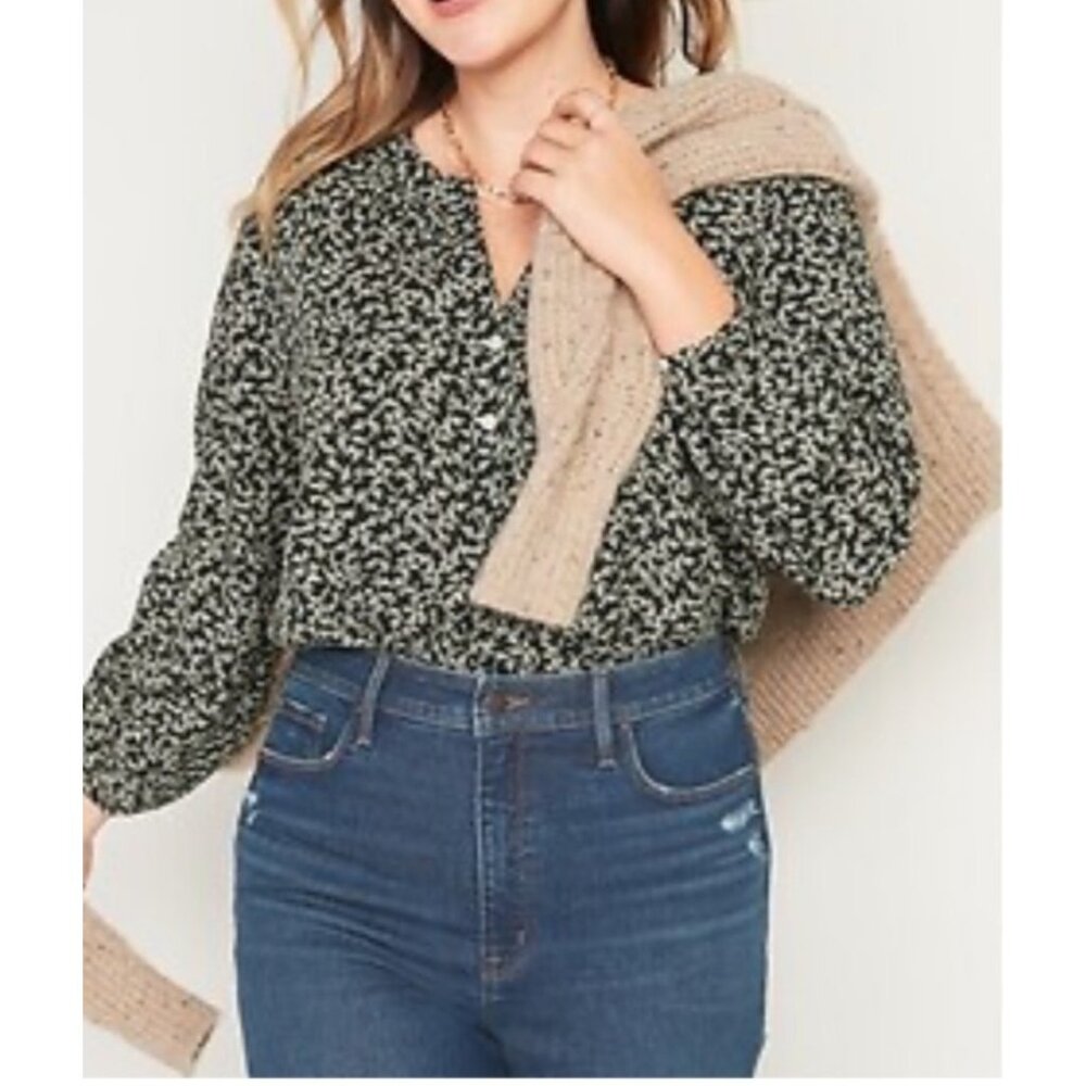 Old Navy Oversized Split-Neck Blouse In Floral Print Green & White Size Large